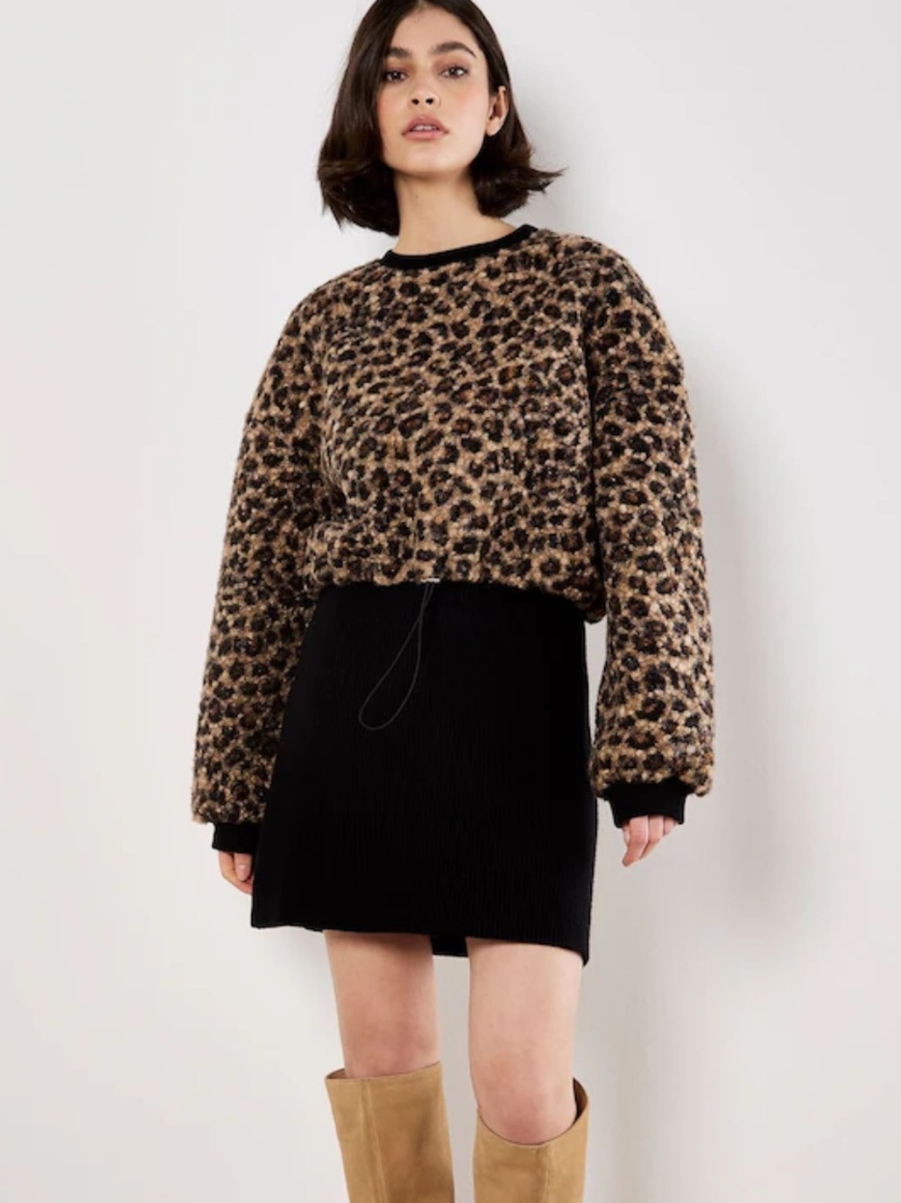 Apricot ๐ - super cute leopard sherpa with draw string - Picture 3 of 7